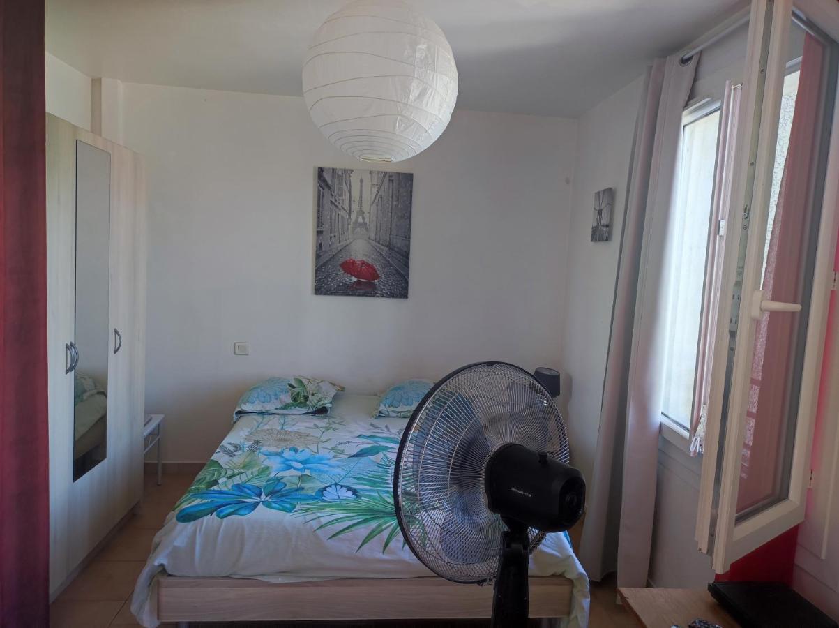 Ferienwohnung Ingrid Mary Nîmes Exterior foto