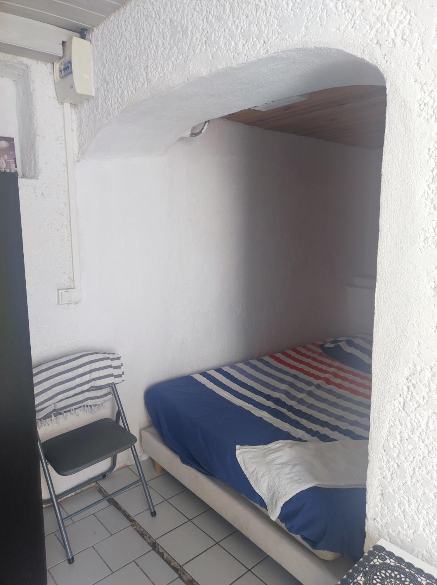 Ferienwohnung Ingrid Mary Nîmes Zimmer foto