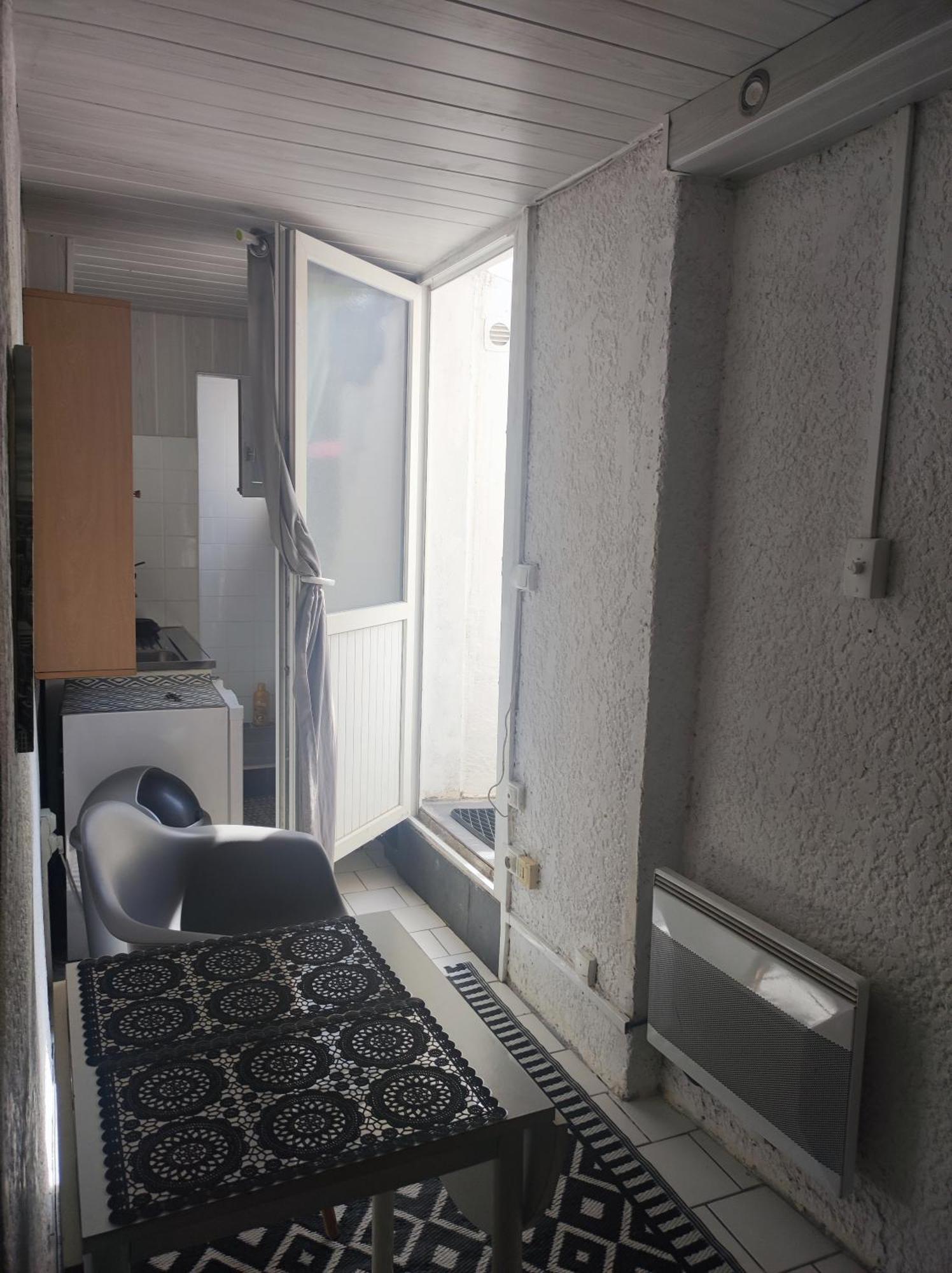 Ferienwohnung Ingrid Mary Nîmes Zimmer foto