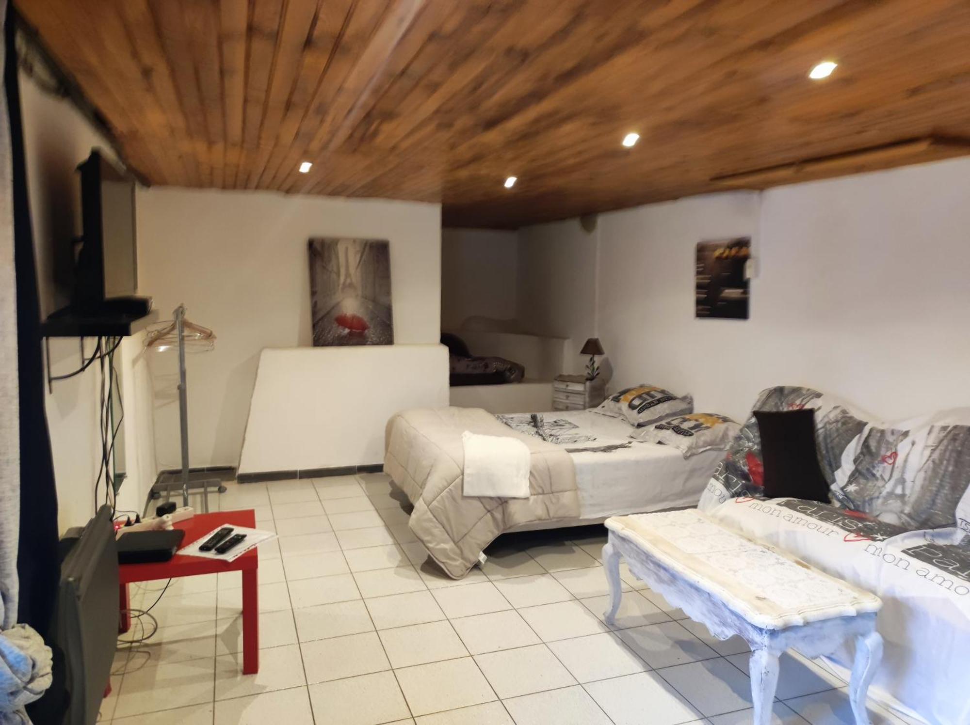 Ferienwohnung Ingrid Mary Nîmes Zimmer foto