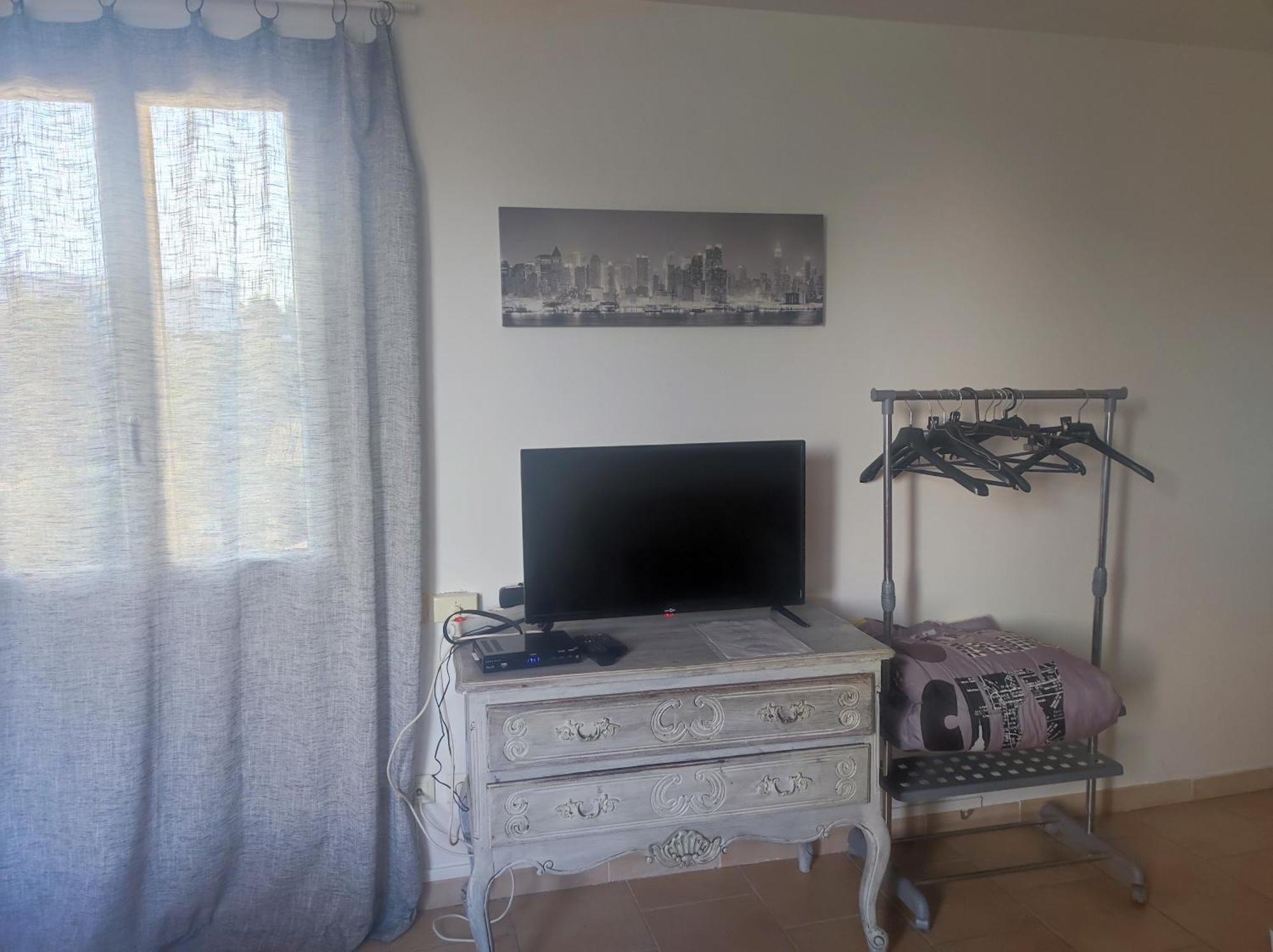 Ferienwohnung Ingrid Mary Nîmes Zimmer foto