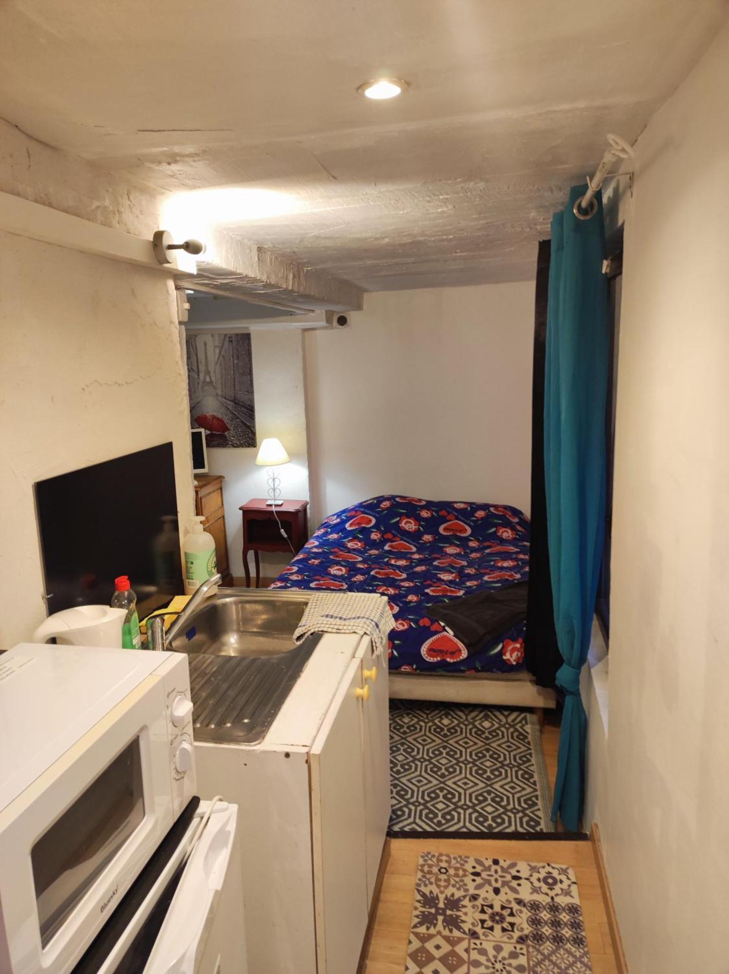Ferienwohnung Ingrid Mary Nîmes Zimmer foto