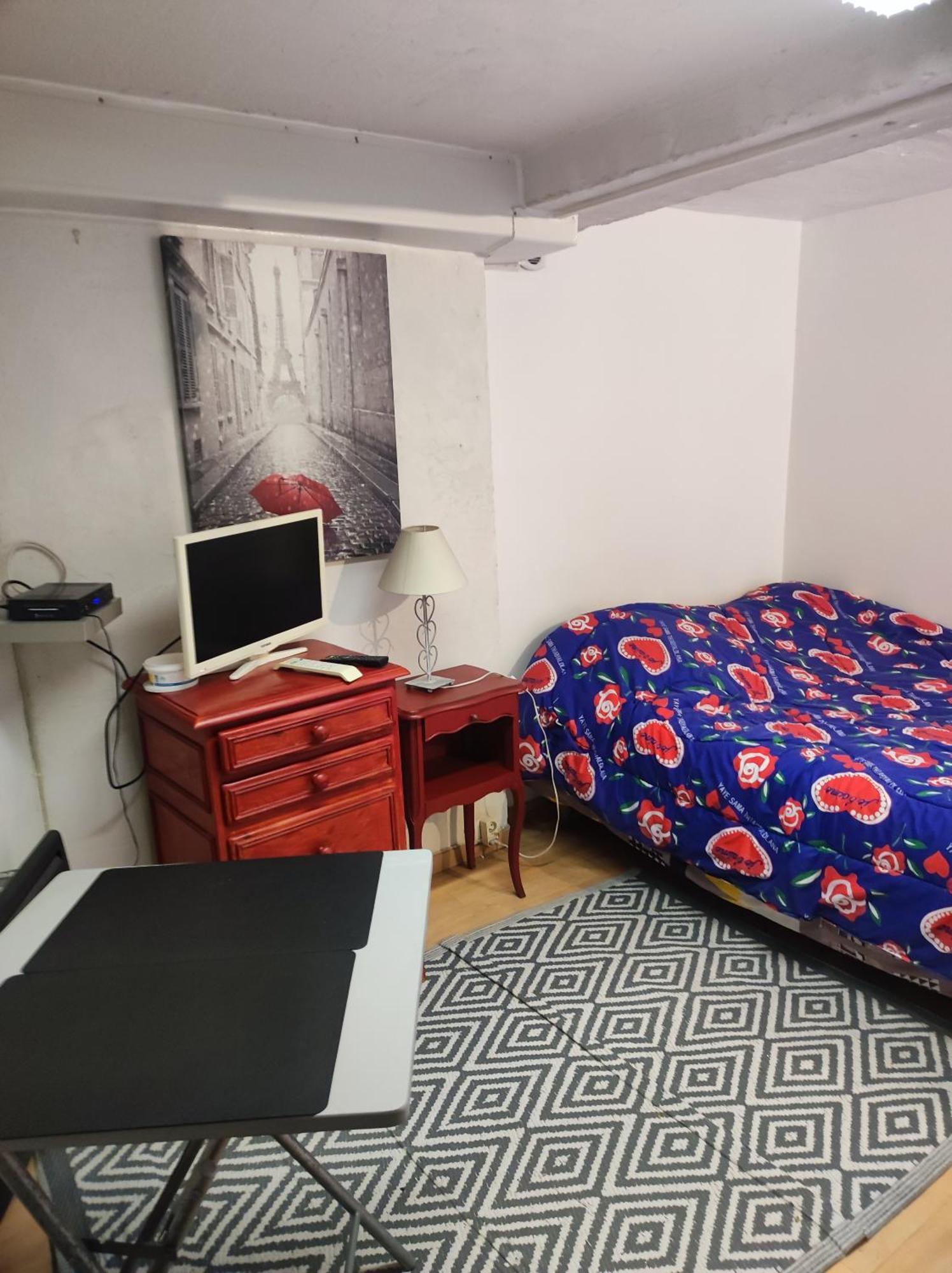 Ferienwohnung Ingrid Mary Nîmes Zimmer foto